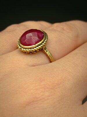 FARIDA Ring - Natural Ruby